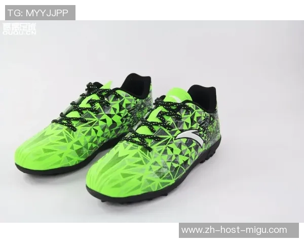 专业足球鞋专卖店为您提供多款高性能足球鞋助力您的球场表现